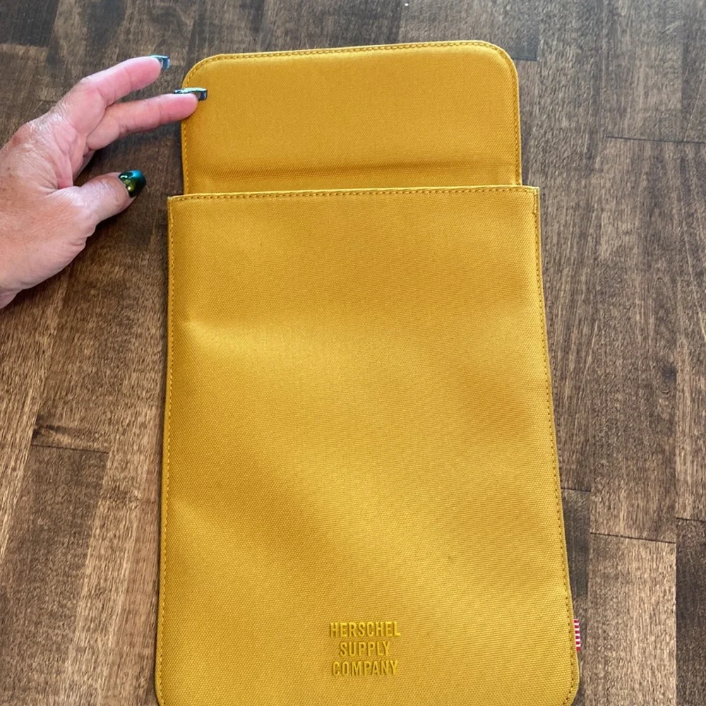 NWOT Herschel Supply Company Yellow Laptop Bag